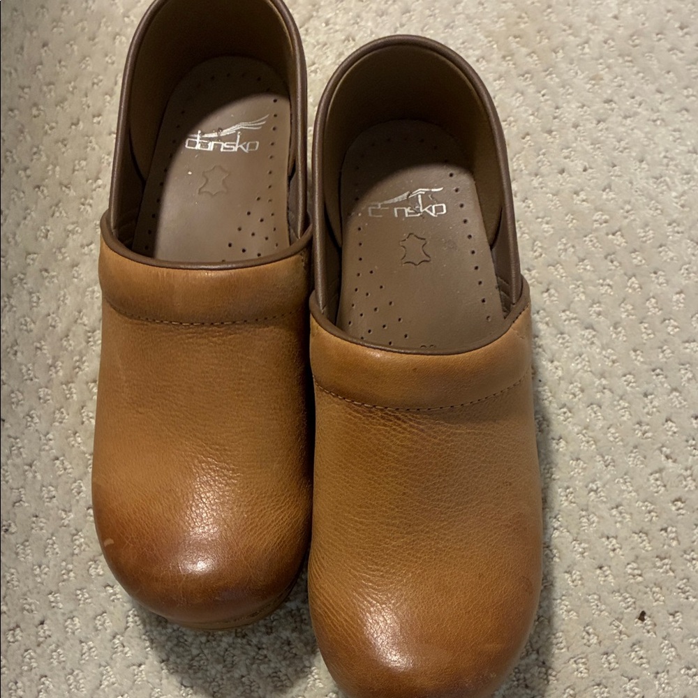 Dansko Honey Leather Mules - Picture 4 of 5